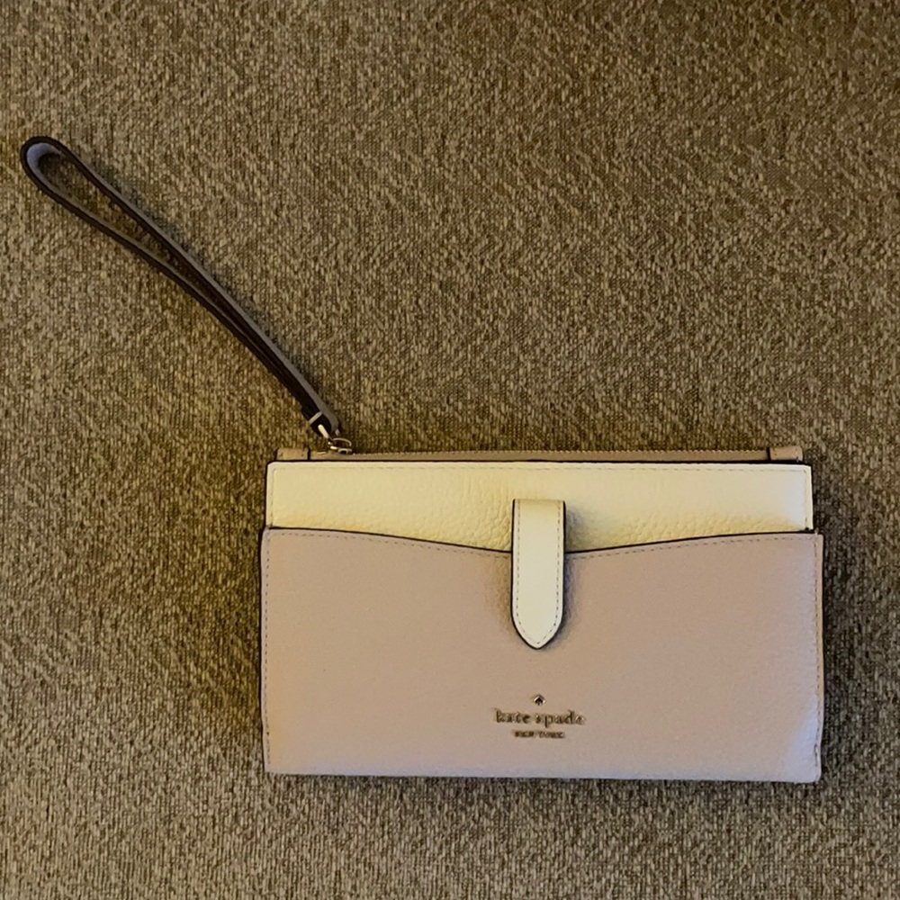 Kate Spade ♠️ Wristlet